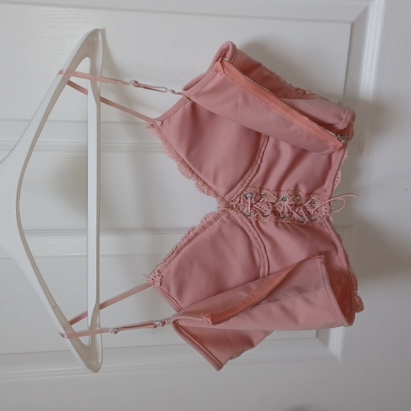 ☀️Cropped Spaghetti Strap Tank Top - Picture 3 of 5